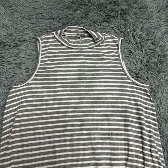 Acemi Striped Mock Neck Sleeveless Shift Mini Dress Size Medium - Picture 2 of 7